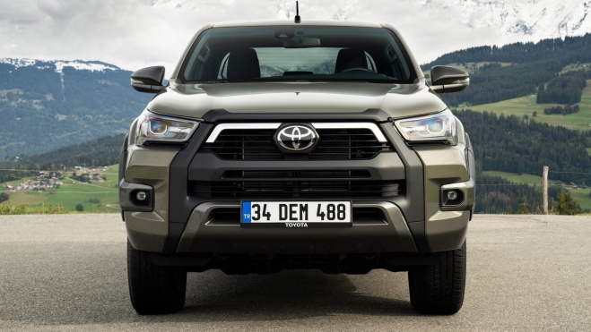 Toyota Hilux Frontal