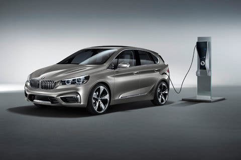BMW Concept Active Tourer dispone de una motorización híbrida enchufable a la red eléctrica