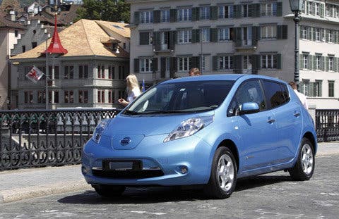 Los coches eléctricos vendidos hasta agosto se incrementan en un 60%