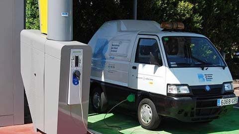 Primera estación eólica de recarga de coches eléctricos