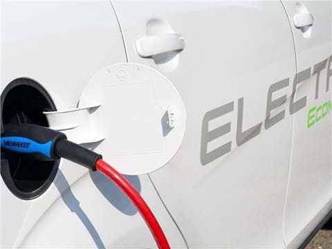 Plan para la compra de coches eléctricos, híbridos o híbridos enchufables