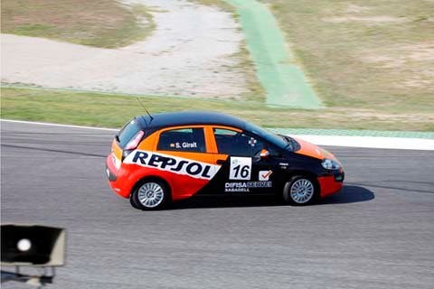 Sergi Giralt del equipo REPSOL AUTOGAS-DIFISA se proclama campeón de Regularidad de ECOseries 2012 al volante de un FIAT Punto GLP