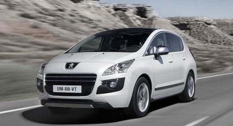 Peugeot pone a disposición de sus clientes la gama HYbrid4 por 200 € al mes