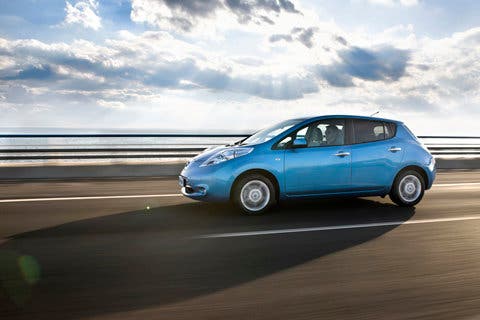 Nissan pone en marcha su nueva fábrica de baterías