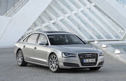 Audi incorpora la tecnología híbrida en el A8 L