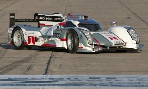Audi competirá con dos coches híbridos R18 e-tron quattro en Sebring