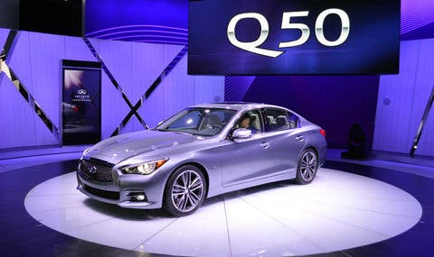Infiniti Q50 3.5 Híbrido, artesanía tecnológica