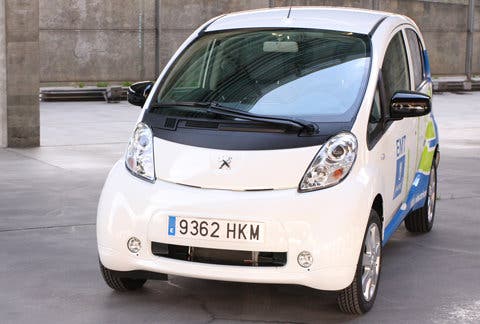 Peugeot iOn, la opción sostenible para Madrid