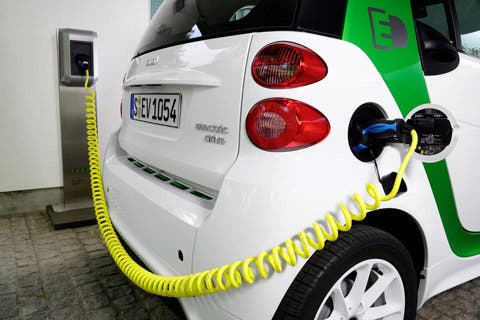 Smart lanza la versión eléctrica del fortwo en China