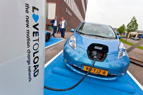 Japón desarrollará infraestructura de recarga para el coche eléctrico