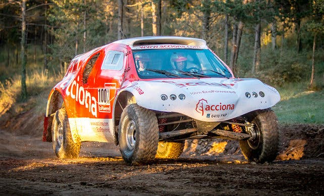 Acciona se lanza al Dakar con el primer coche 100% eléctrico
