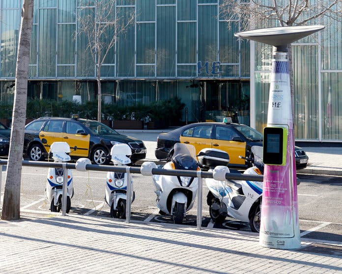 El 74% de los puntos de recarga instalados el los aparcamientos subterráneos de B:SM son para turismos y el 26% para motocicletas.
