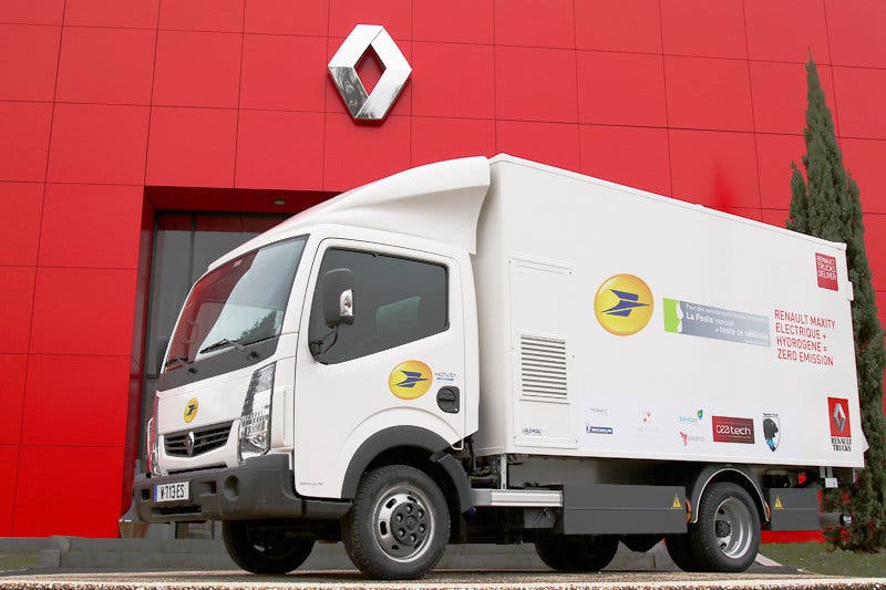 la-poste_renault_maxity_electric_hydrogen_8