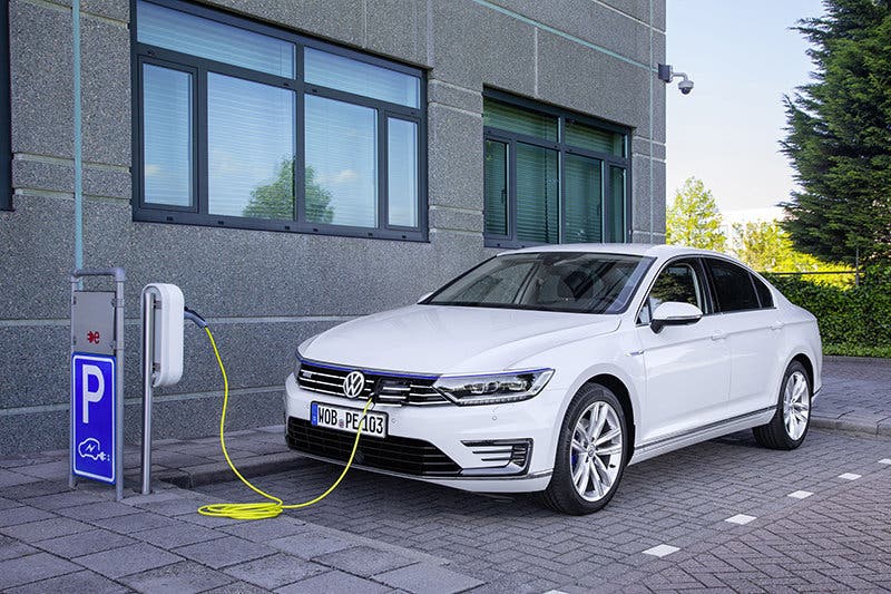 b_0_0_0_00_images_articulos_2015_07_julio_24_Volkswagen_fotos_Volkswagen_Passat_GTE_02