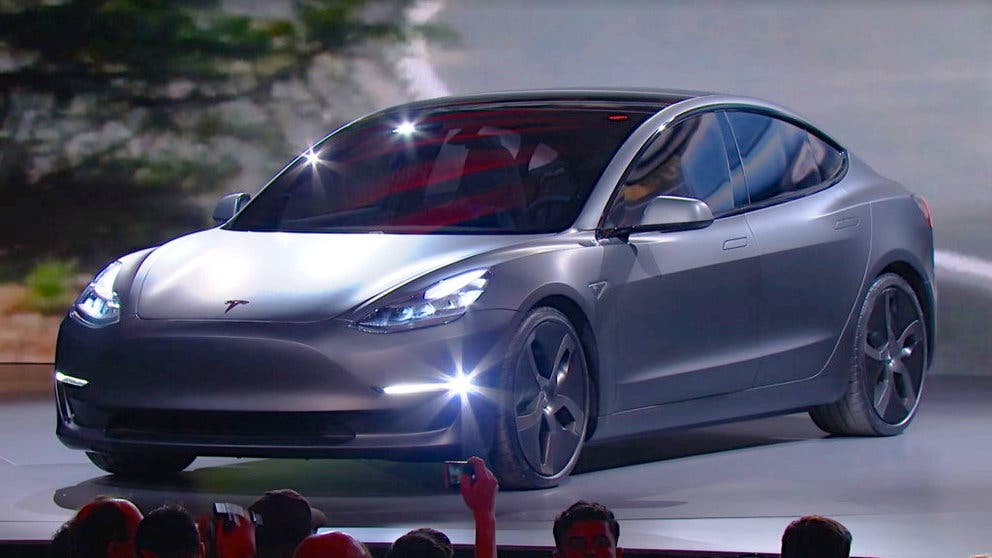 tesla-screen-1-1024x576
