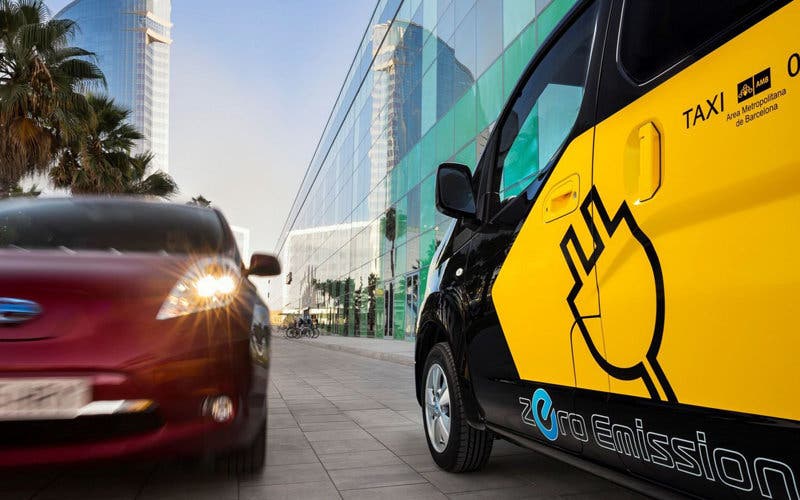 nissan-taxi-electrico