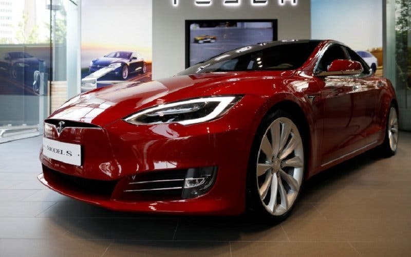 A Tesla Model S electric car is seen at its dealership in Seoul, South Korea July 6, 2017. REUTERS/Kim Hong-Ji