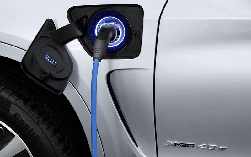 BMW-to-introduce-one-plug-in-hybrid-per-quarter