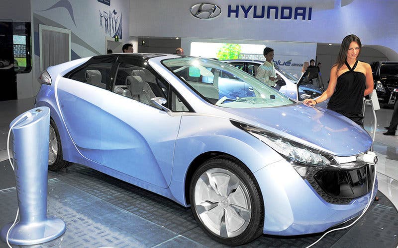 Hyundai-Concept-Blue-electric-car-usa