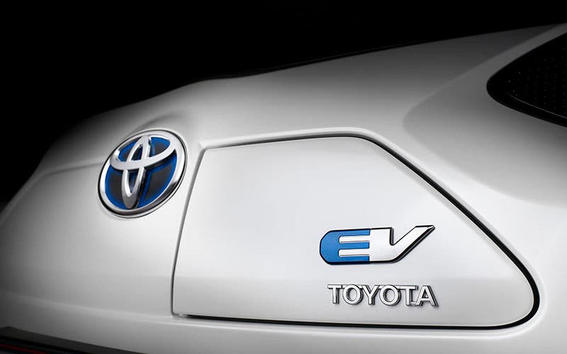 toyota-ev-electrico-logo-hye