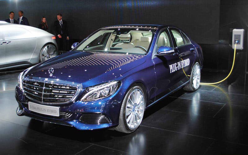 mercedes-benz-c-350-plug-in-hybrid-phev-c400-eq-boost