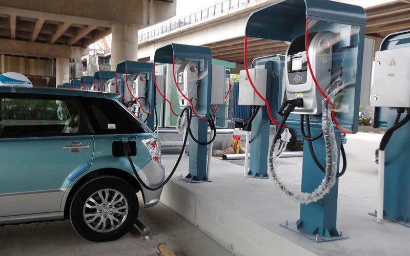 a14-新能源车 充电桩