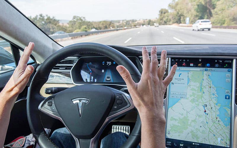 tesla_autopilot