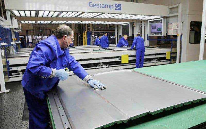 los-riberas-haran-plusvalias-minimas-de-300-millones-con-la-opv-de-gestamp-en-abril