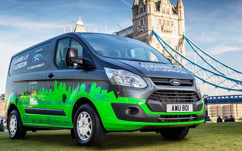 ford-transit-custom-phev-4-1024x576