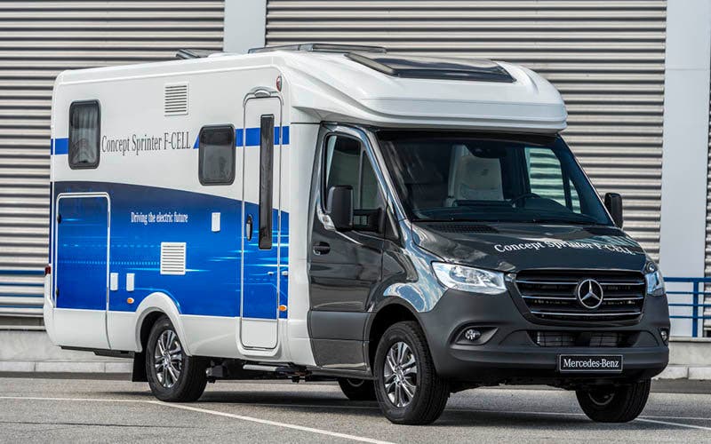 Erweiterung der eDrive@VANs-Strategie mit Lösungen für die Langstrecke - Mercedes-Benz Vans präsentiert Concept Sprinter F-CELL
Expansion of the eDrive@VANs strategy with solutions for long journeys - Mercedes-Benz Vans presents Concept Sprinter F-CELL
