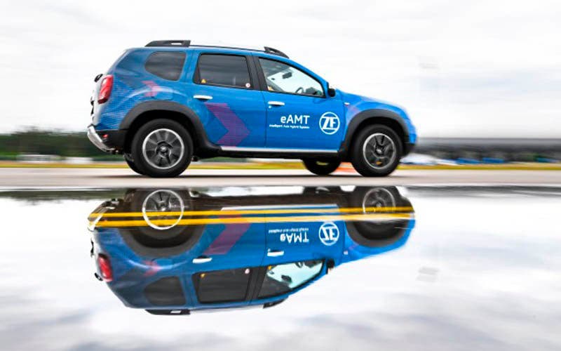 SUV compacto de demostracion del sistema eAMT de ZF