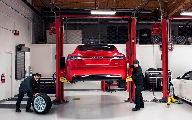 Taller Tesla