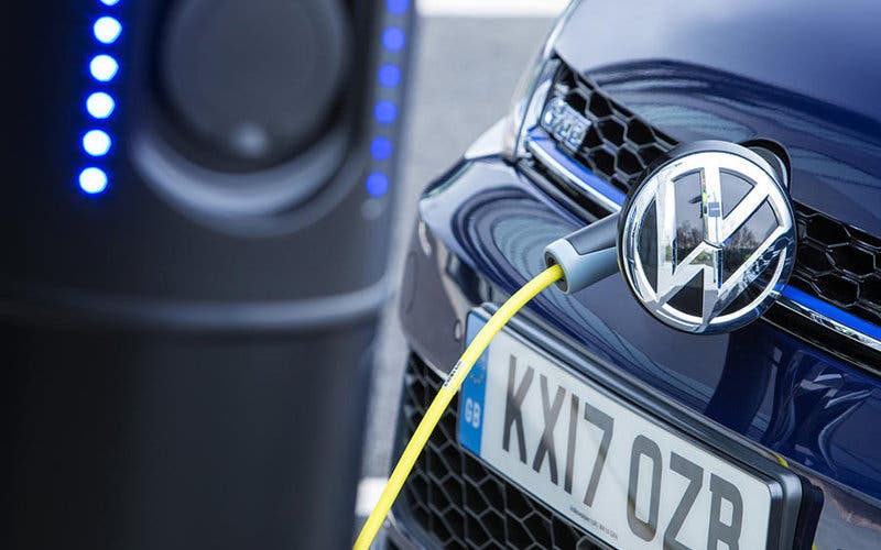 volkswagen-golf-gte_0