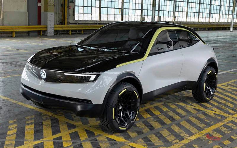 El Opel-Vauxhall GT X en el centro de diseño de Rüsselsheim. Fuente Autocar