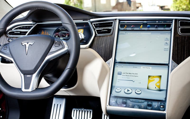 pantalla-Tesla-ModelScreen