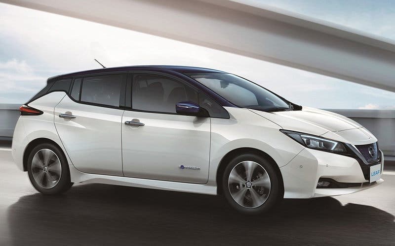 Nissan-Leaf-2018-C07