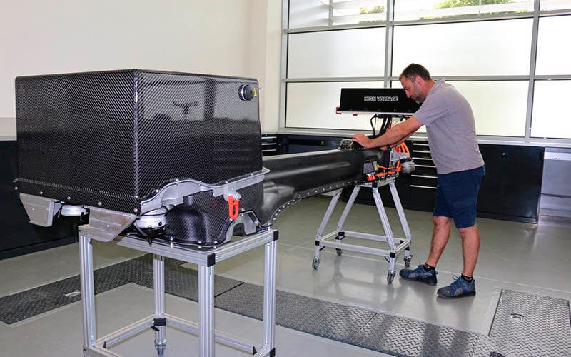 Batería del Aston Martin RapidE, fabricada por Hyperbat en Reino Unido
