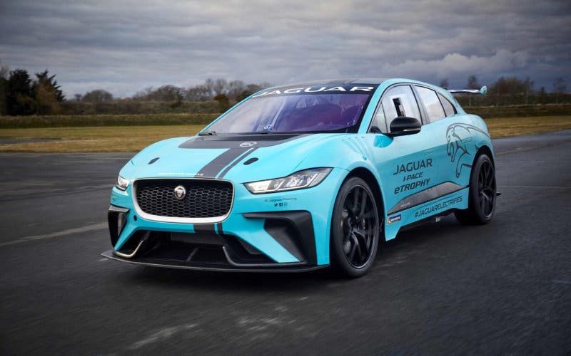 El Jaguar I-PACE eTROPHY, protagonista de la carrera monomarca telonera de la Fórmula E.