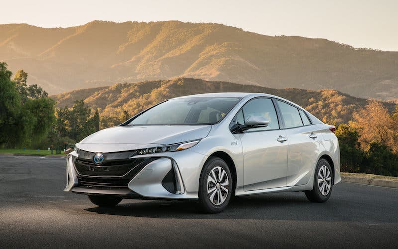 2017_Toyota_Prius_Prime_Premium_3