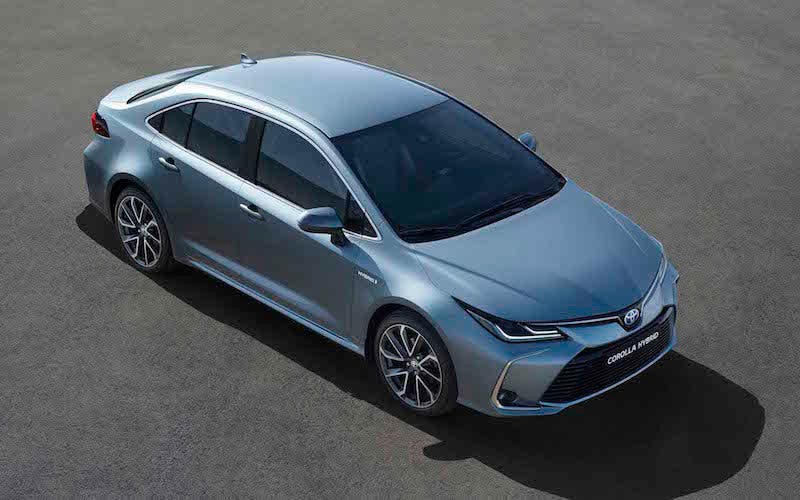 toyota-Corolla-sedan-barlina-hybrid