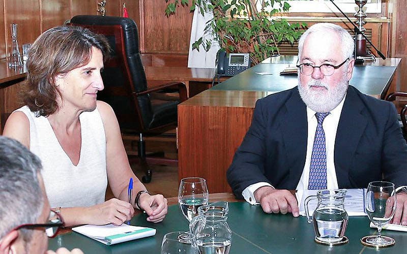 arias-canete-teresa-rivera-transicion-ecologica-ley-cambio-climatico