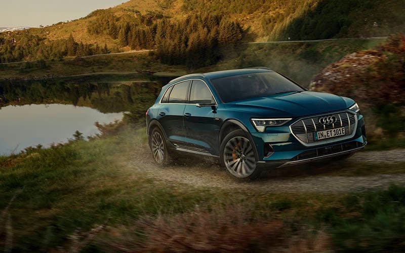 El Audi e-tron cuenta con tracción total gracias a la transmisión eléctrica doble de Schaeffler