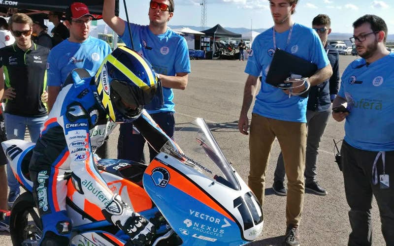 eebe-motostudent-800x500