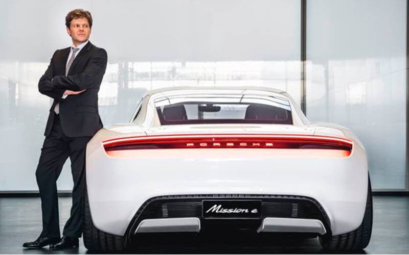 Stefan Weckbach, director de vehículo eléctrico en Porsche, explica como han logrado aligerar el peso del Taycan