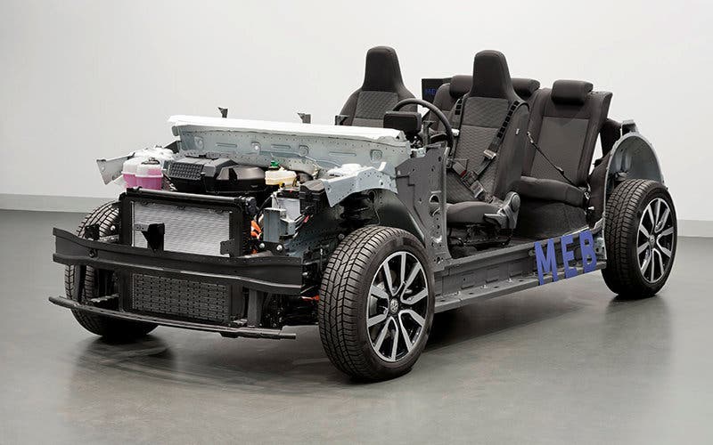 Rolling Chassis with the Modular Electric Drive Kit (MEB) - First pure EV platform for high volume