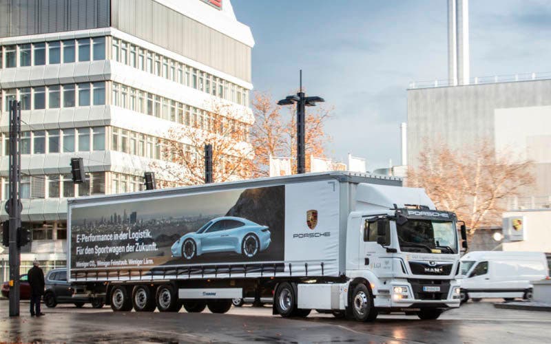 Porsche electrifica su logistica con la compra de una unidad del MAN eTGM