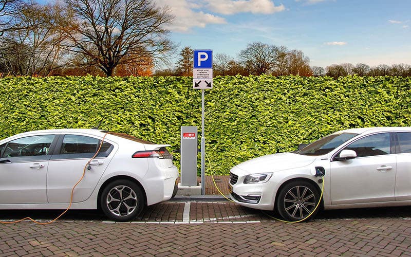 electric-car-2783573_1920