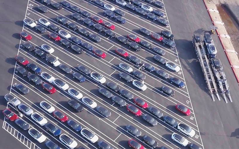 3.300 unidades del Tesla Model 3 permanecen en stock en EE.UU. al finalizar 2018
