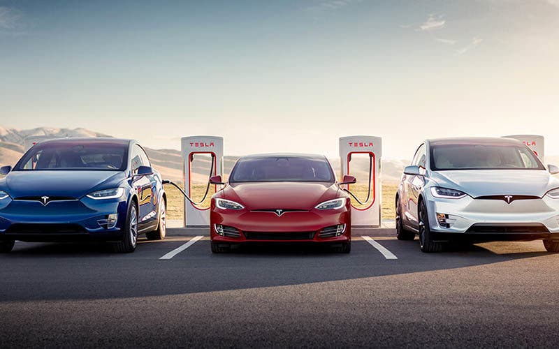 Tesla prepara grandes innovaciones en sus coches eléctricos para 2019.