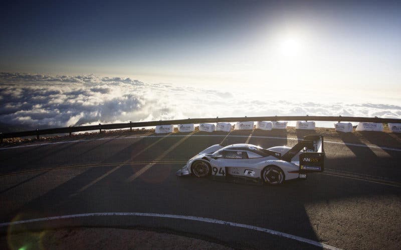 El Volkswagen I.D. R es un bólido eléctrico con 680 caballos de potencia (Fuente: Volkswagen).